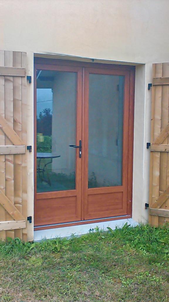 Chantier 4 menuiseries en PVC plaxé chêne doré sur Estibeaux